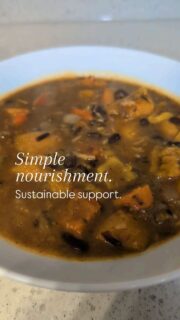 For me, holistic wellness means simple, sustainable habits that support my everyday life. 🌱✨  There are no rules - nourishment doesn’t need to be complicated. What matters most is what actually feels good for you.  A warm meal made with fresh ingredients can make all the difference. 🍲🌶️🍠🌰🫘  Simple nourishment. Sustainable support.
The kind that carries you through the winter season and brings moments that feel good. 🤎✨  #holisticwellness #nourishyourbody #wellnessroutine #plantbaseduk #naturalliving